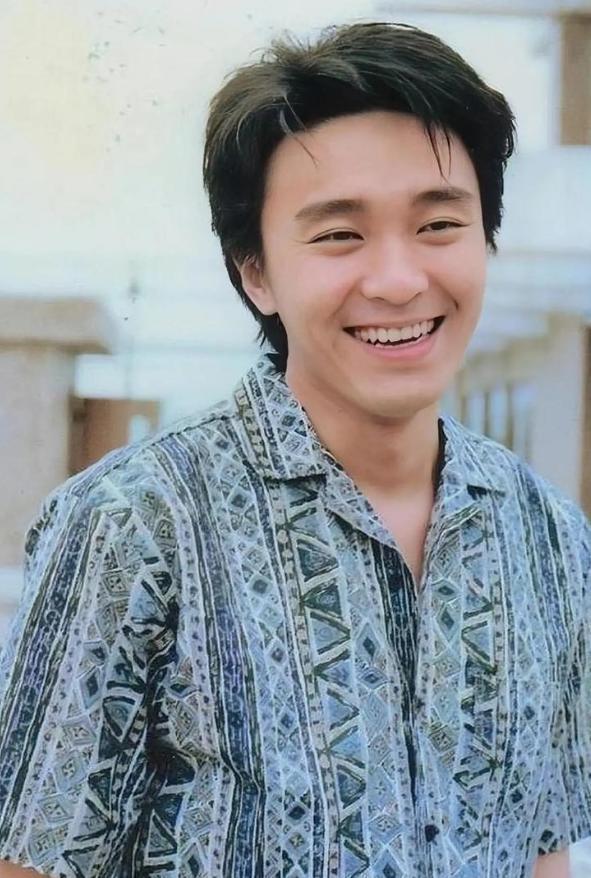 盘点8部周星驰冷门片，喜剧之王佳作你看过几部？