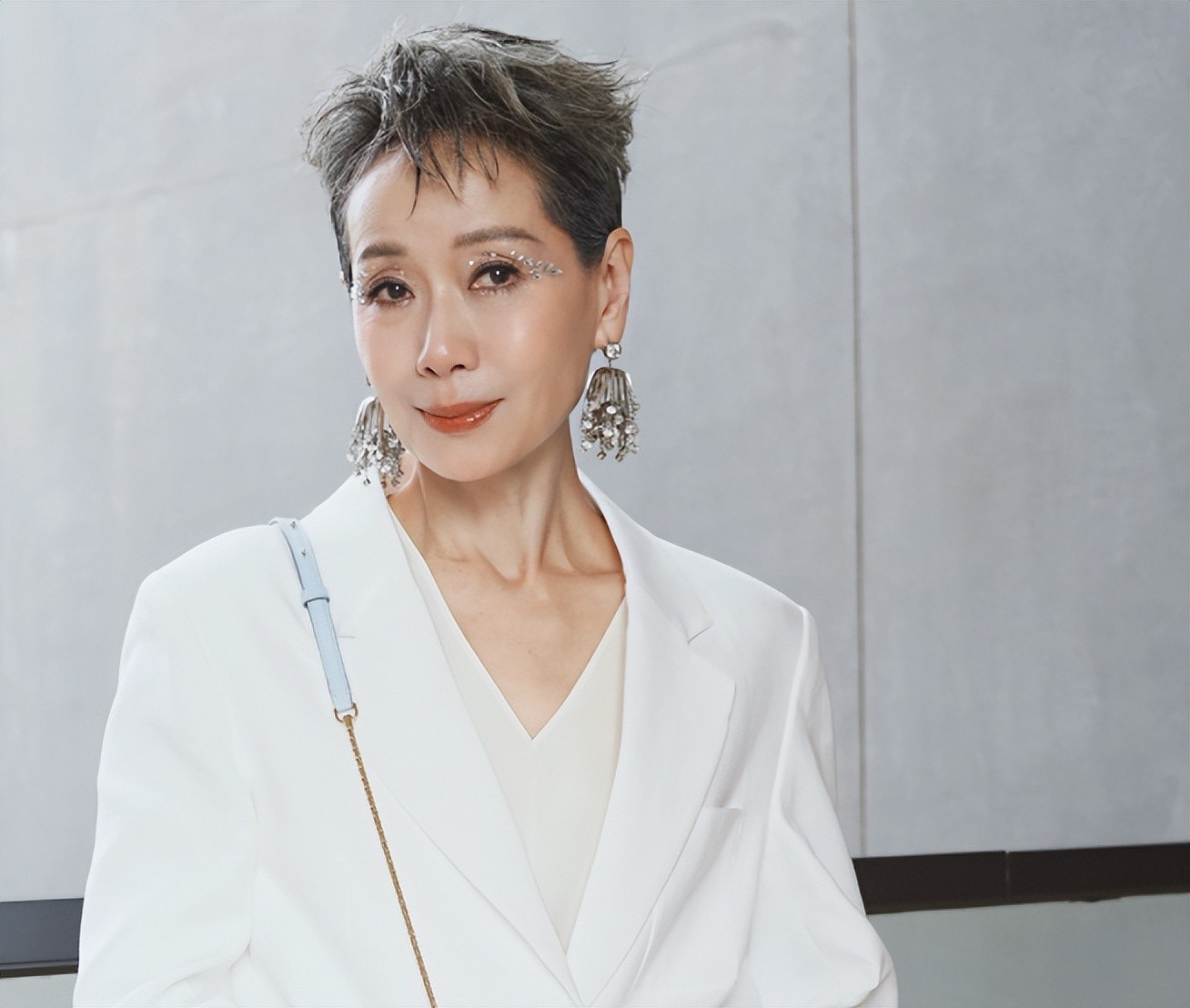 《浪姐6》二公竟淘汰一位黑马姐姐，一位实力姐姐，太可惜了