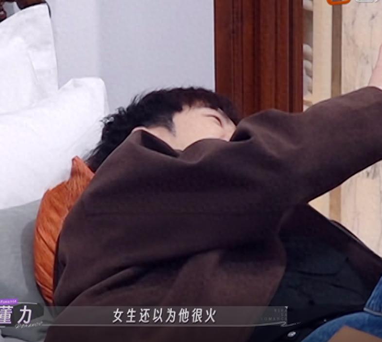 看董力妻子学历，才知她嫁给董力其实算下嫁！