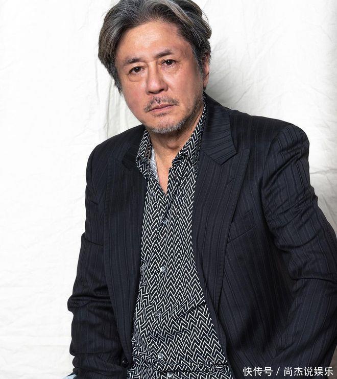 【炸裂新剧】影后文素利再出山！与崔岷植夫妻档上演禁忌师生恋？