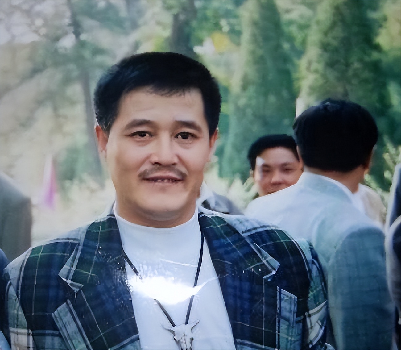 赵本山长子赵铁蛋因病去世，女儿成网红，上亿家产花落谁家?