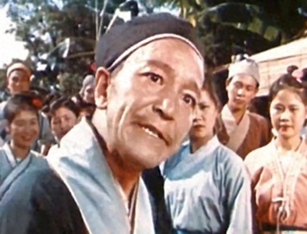 他演了40多年配角，观众见他就想笑，58岁才成婚，67岁就遗憾离世