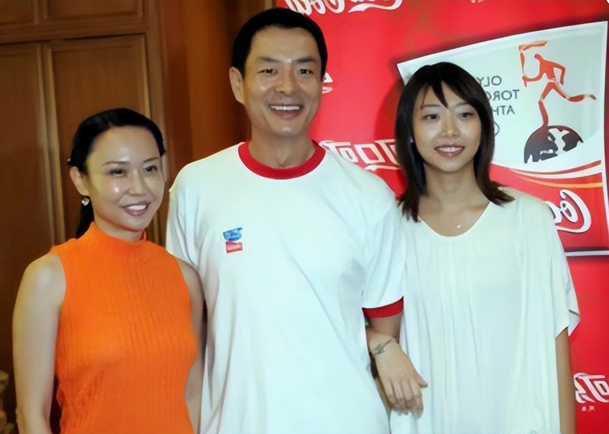 濮存昕女儿濮方：倒贴50万下嫁到东北农村，结婚10年被丈夫宠成宝