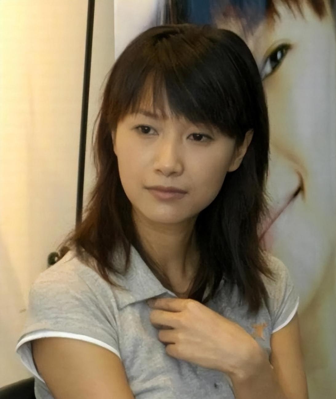 从19岁起男人不断，至今还没玩够，“风流才女”徐静蕾现形记