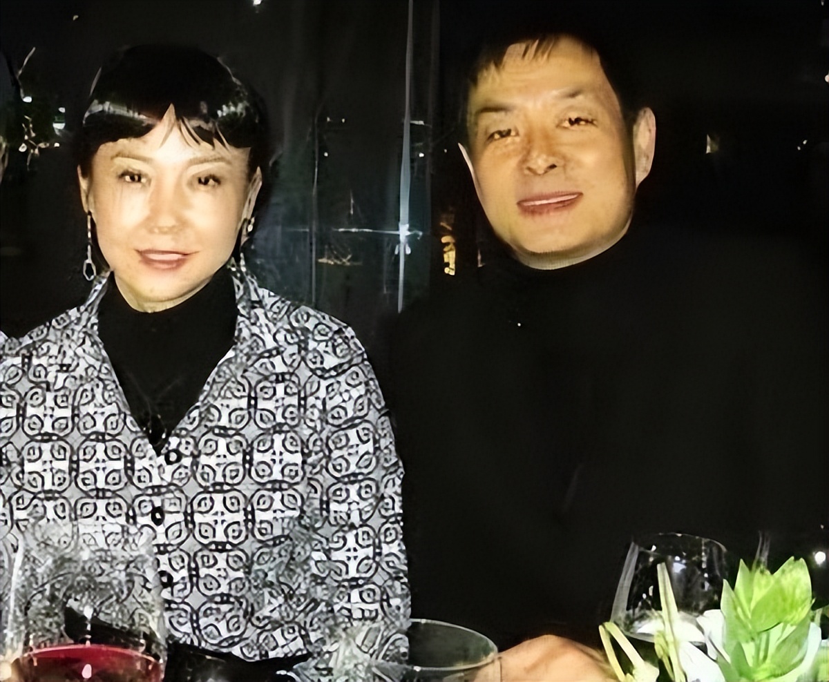 濮存昕女儿濮方：倒贴50万下嫁到东北农村，结婚10年被丈夫宠成宝