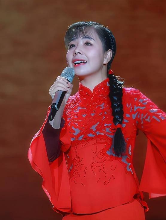 王二妮：倒贴100万2套房嫁农村穷小伙，结婚10年了，如今后悔吗？