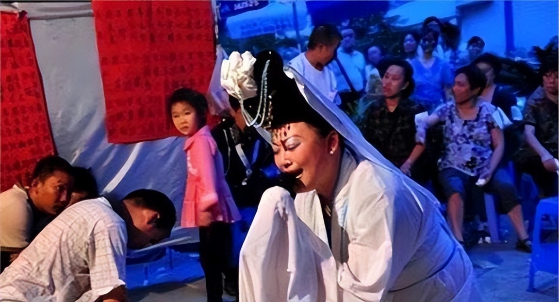 李美珍：专业哭灵24年，一场3000元一天三场，如今已给俩儿子买房