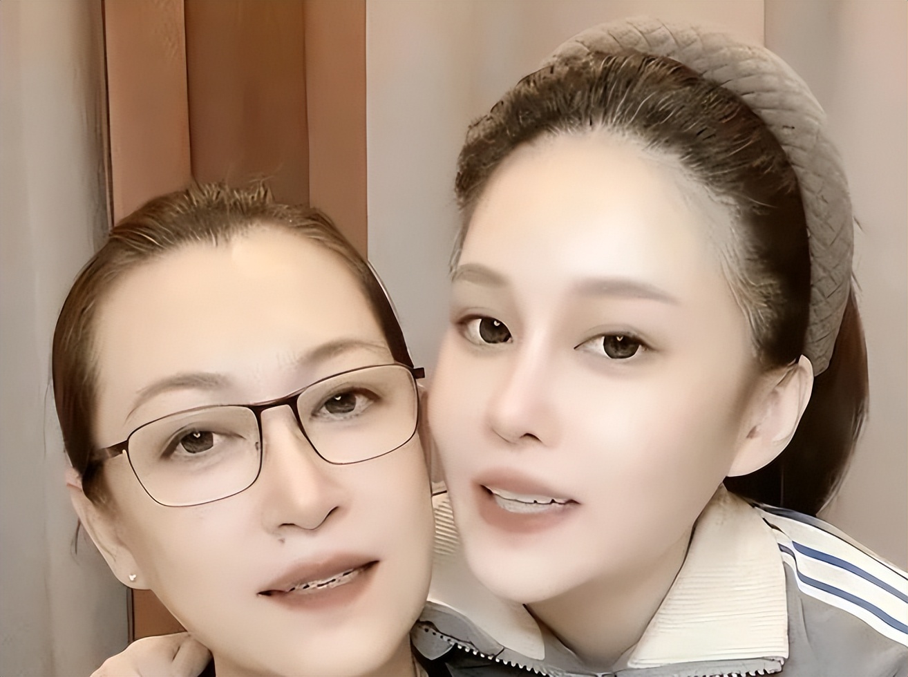 赵本山长子赵铁蛋因病去世，女儿成网红，上亿家产花落谁家?