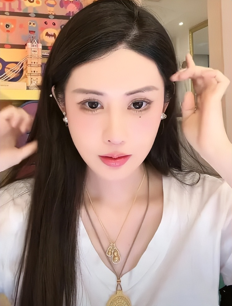捞女天花板翟欣欣认罪认罚！回顾她的聊天记录，简直太毁三观了！