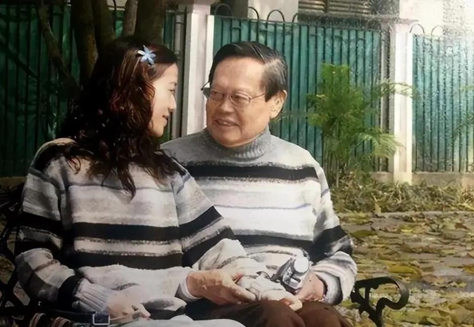 翁帆：28岁时嫁82岁杨振宁，照顾他到100岁了，我的婚姻有笑有泪