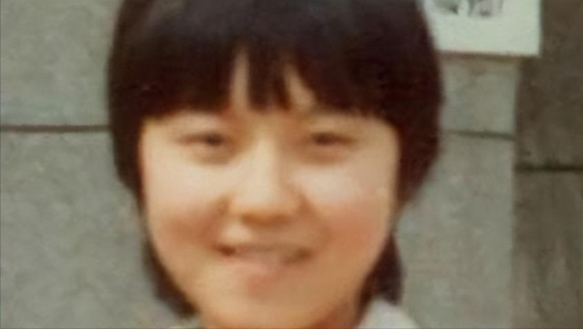 “风情女人”闫妮：离婚后曾多次“老牛吃嫩草”，53岁为何还未婚