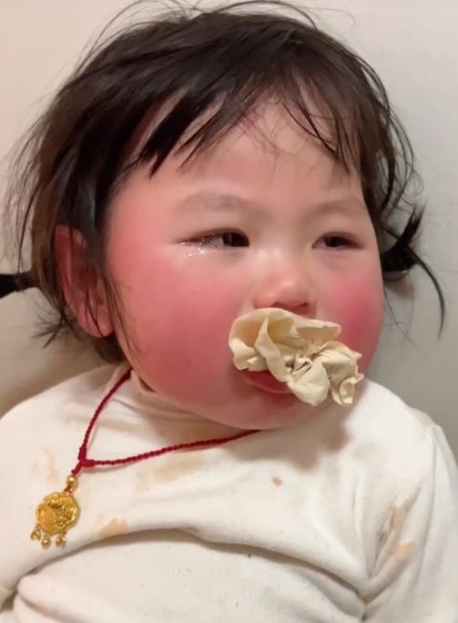 两千万网红瑶一瑶，从一岁开始赚钱，至今4岁还没有上幼儿园