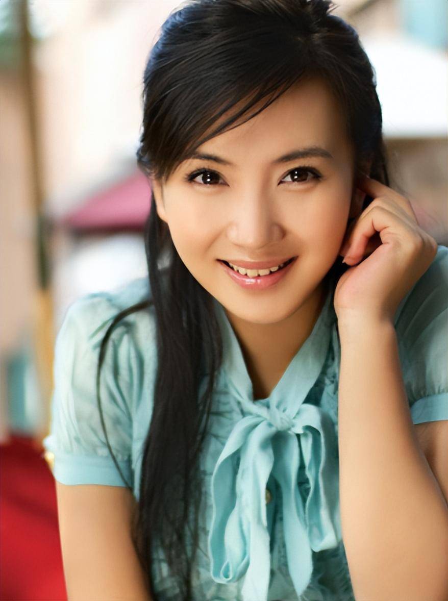 “万人迷”陈好：30岁嫁给二婚刘海峰，婚后连生3胎如今十分幸福