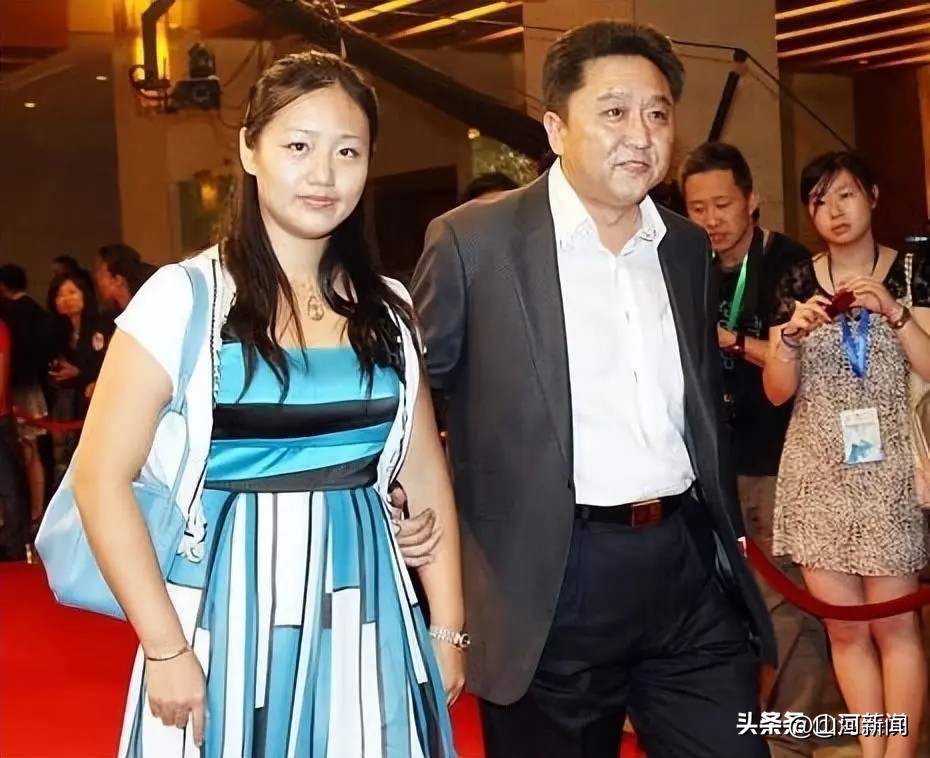于谦，娶19岁女学生，不赚钱时靠老婆养，两个儿子归郭德纲管