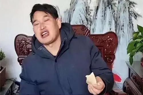 大衣嫂轰走拜年乡邻！大衣哥欲哭无泪：现场曝光，恐成下一个王菲