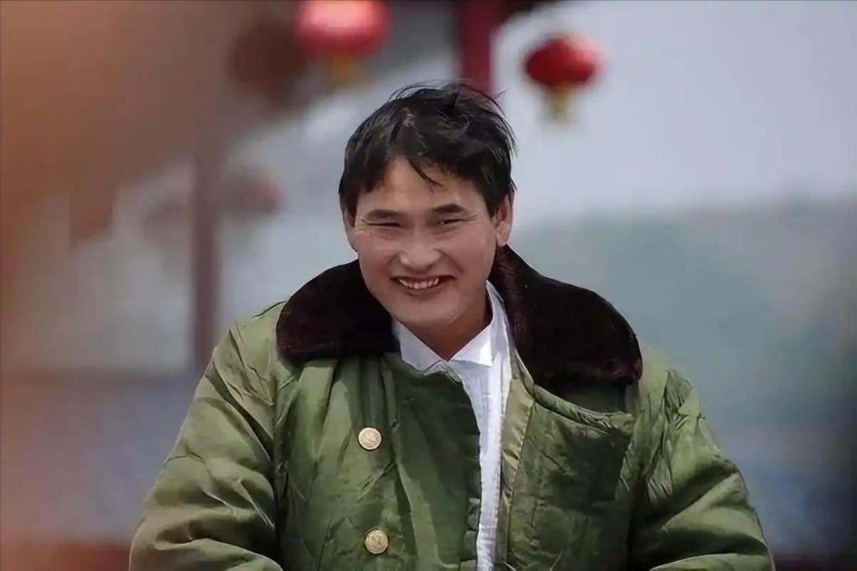 大衣嫂轰走拜年乡邻！大衣哥欲哭无泪：现场曝光，恐成下一个王菲