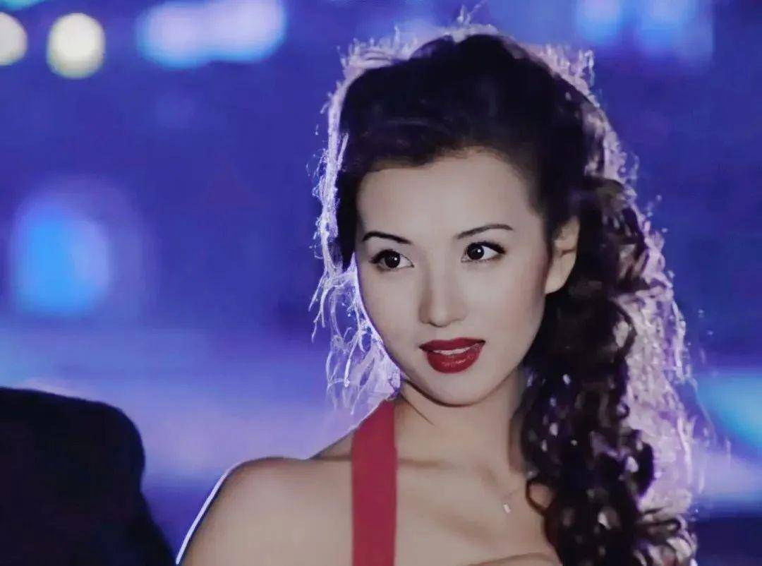 “万人迷”陈好：30岁嫁给二婚刘海峰，婚后连生3胎如今十分幸福